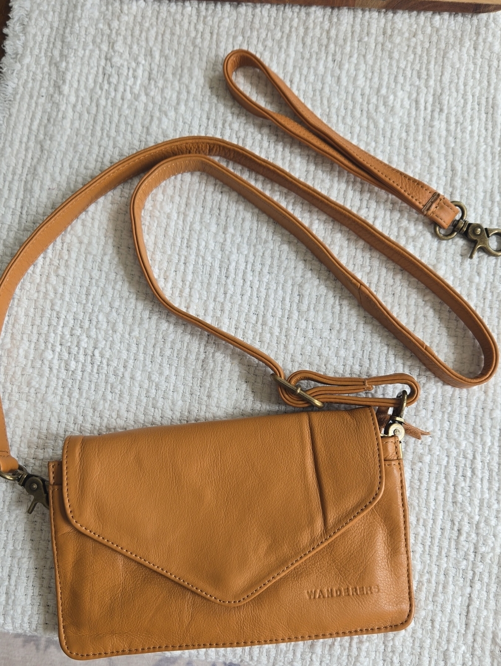 Wanderers Tan Leather Crossbody Wallet/bag